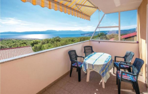 Awesome Apartment In Smrika With House Sea View